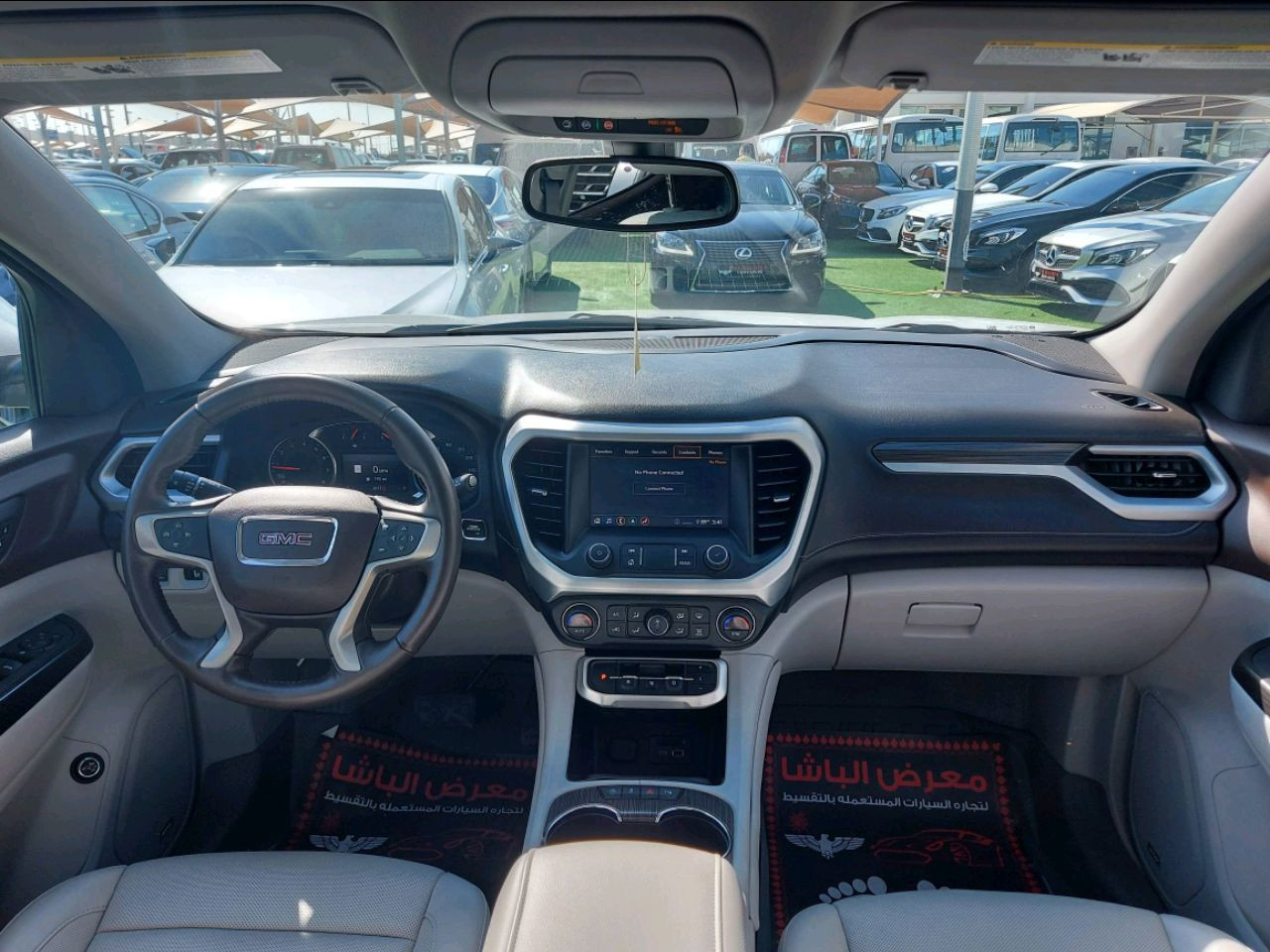 GMC Acadia - Image 2
