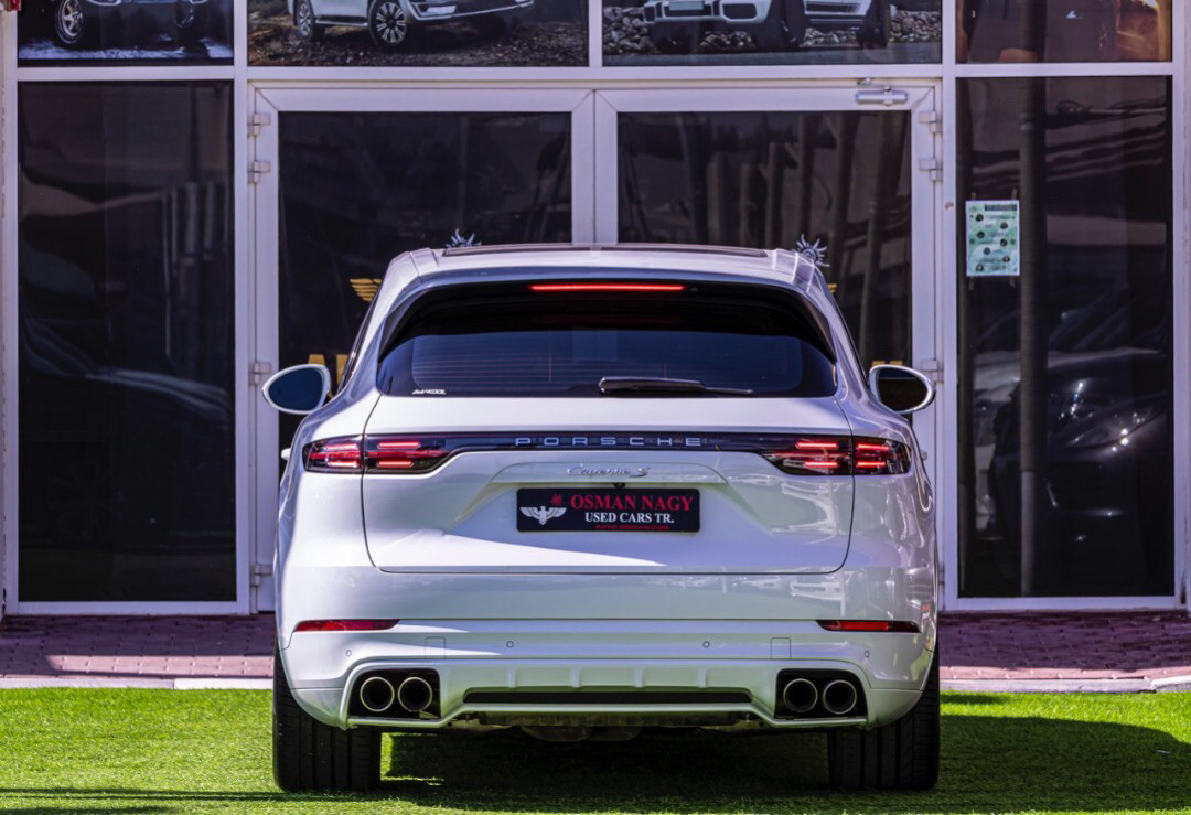 Porsche Cayenne - Image 2