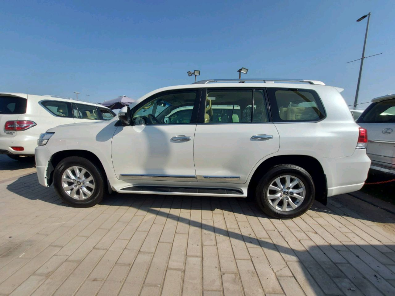 Toyota Land Cruiser - Image 5
