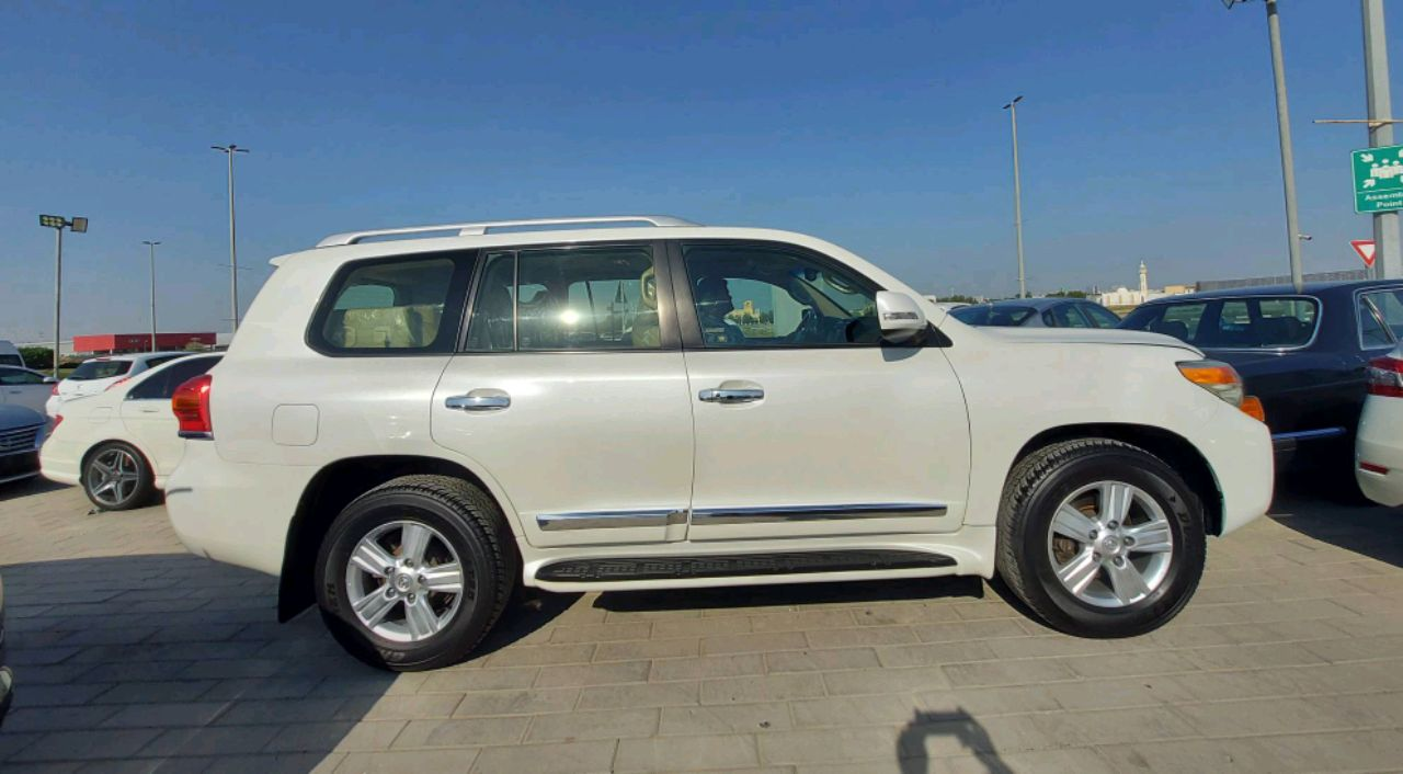 Toyota Land Cruiser - Image 5