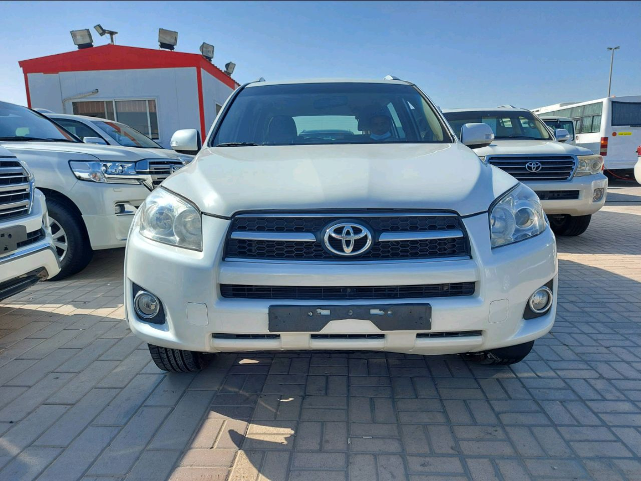 Toyota Rav 4 - Image 4