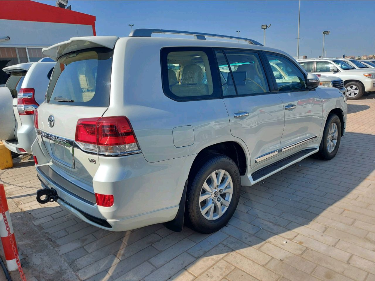 Toyota Land Cruiser - Image 3