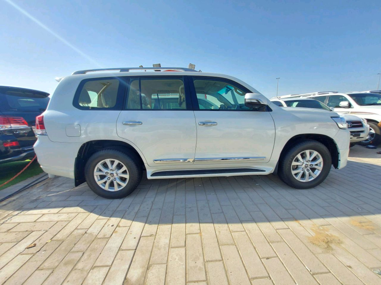 Toyota Land Cruiser - Image 5