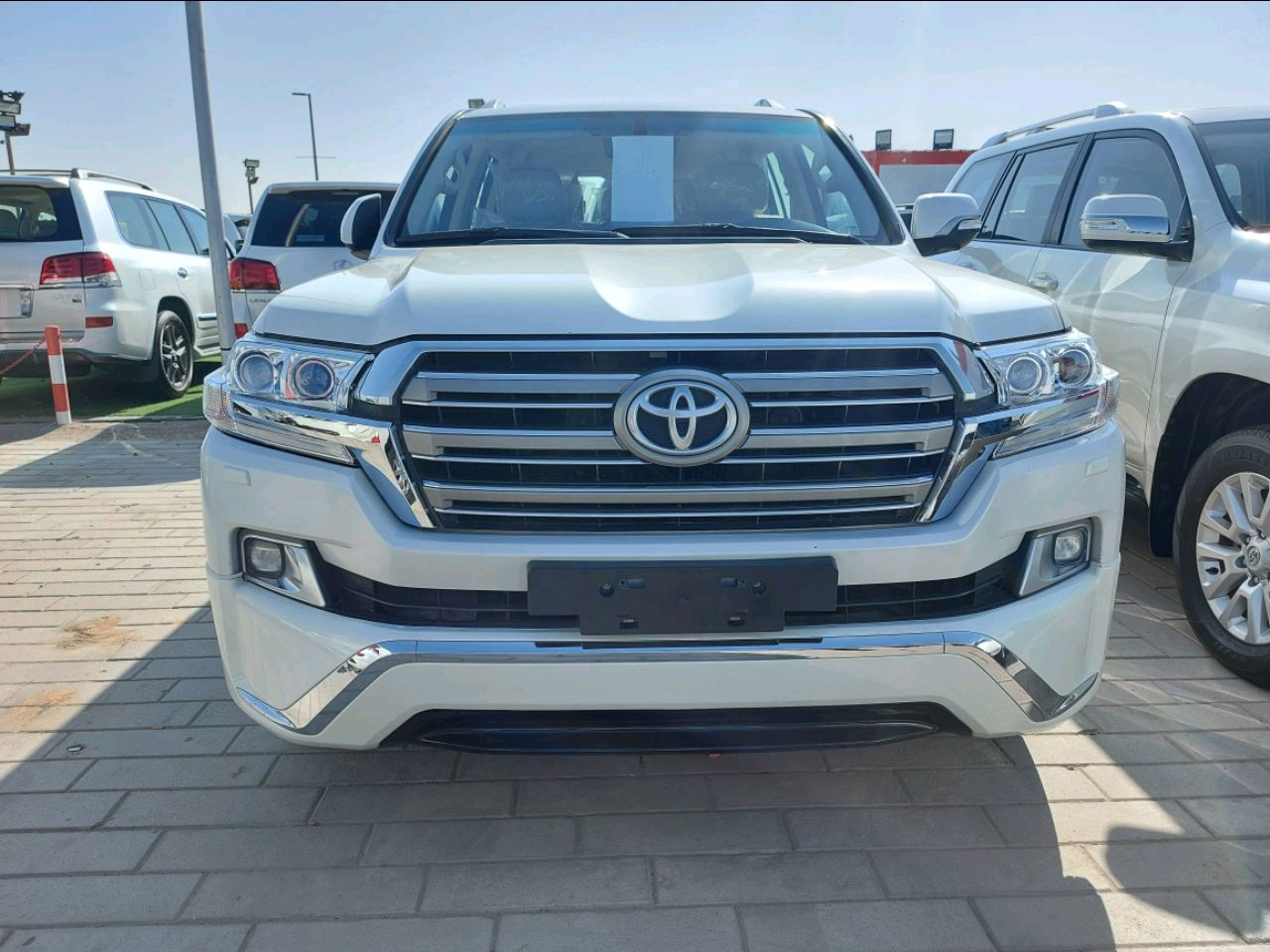 Toyota Land Cruiser - Image 4