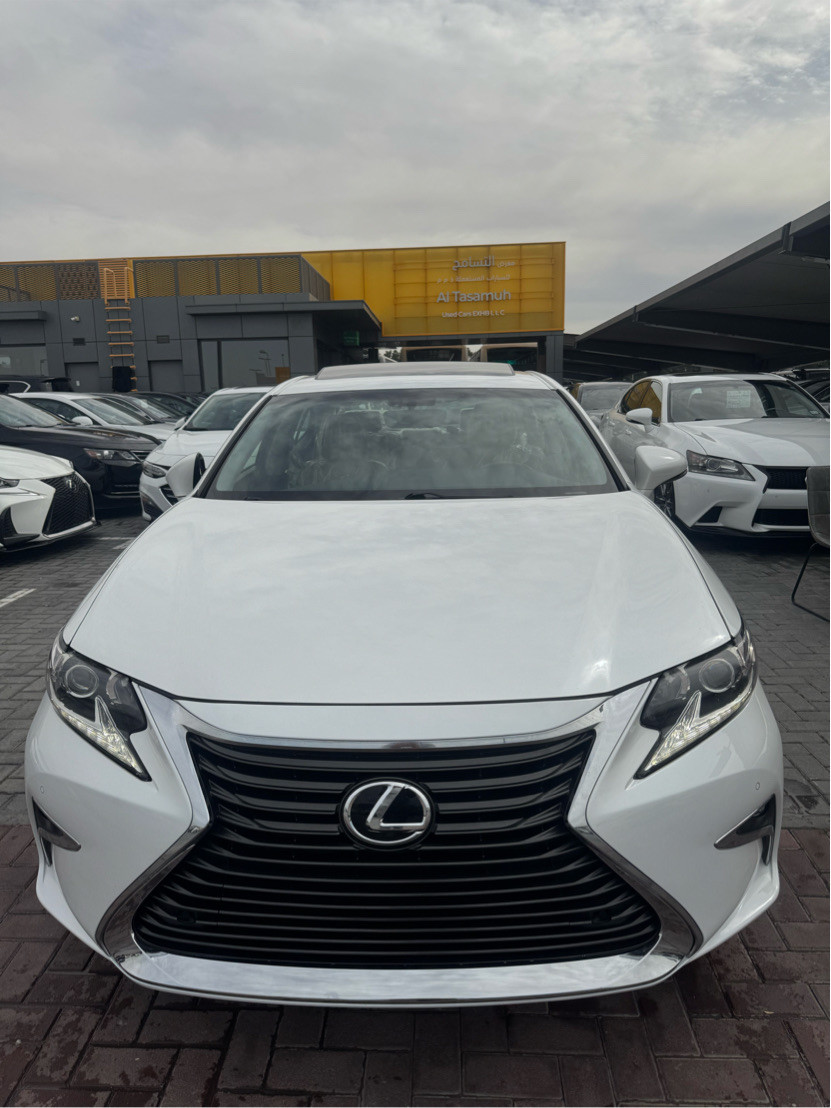 Lexus ES-Series - Image 3