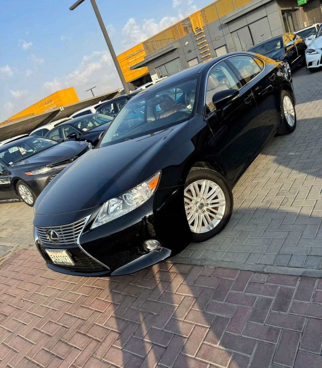 Lexus ES-Series - Image 9