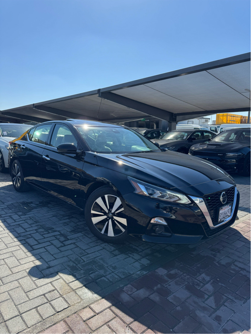 Nissan Altima - Image 6