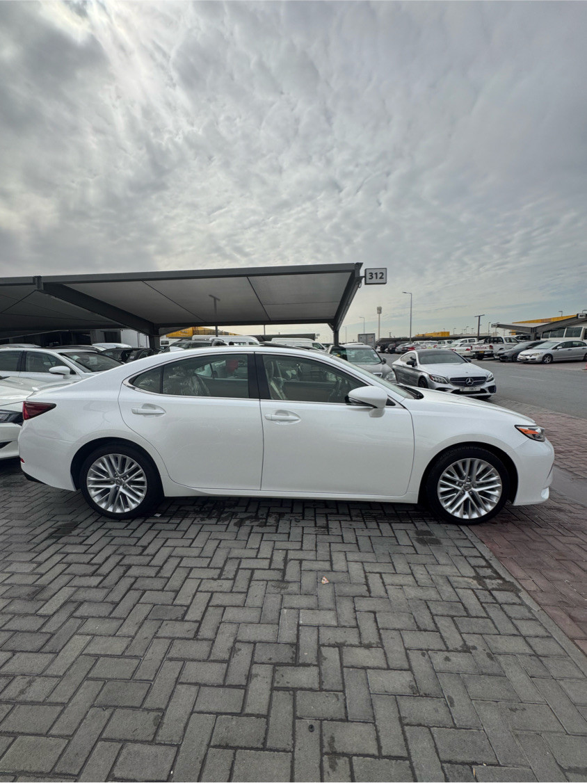 Lexus ES-Series - Image 7