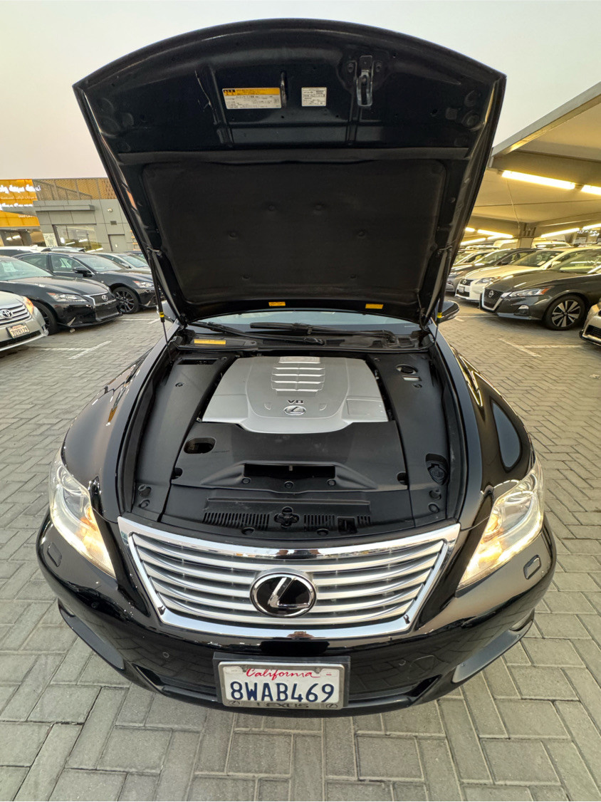 Lexus LS-Series - Image 12