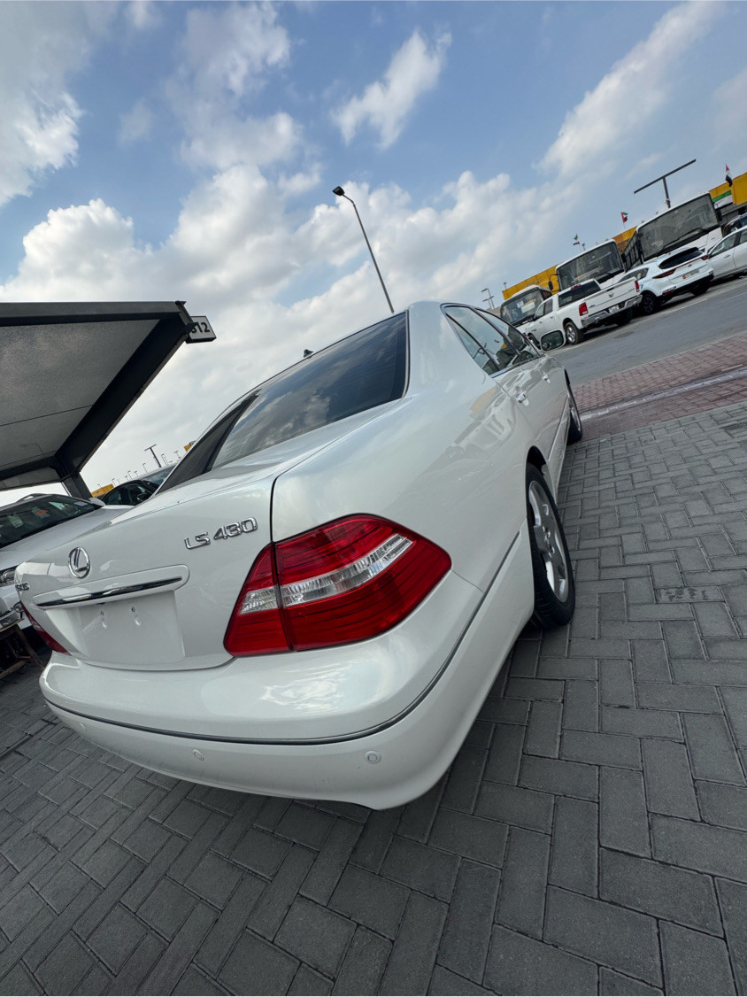 Lexus LS-Series - Image 8