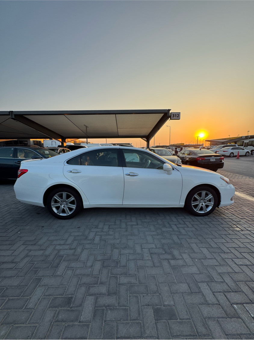 Lexus ES-Series - Image 7