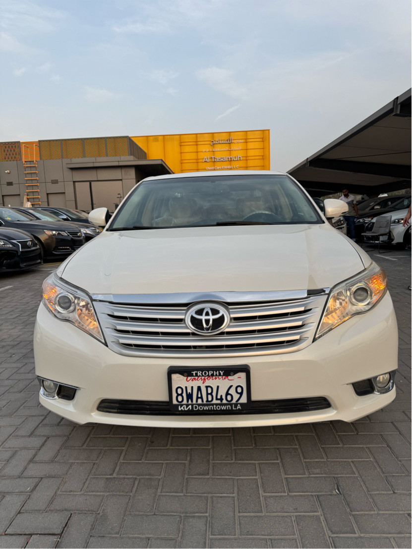 Toyota Avalon - Image 3