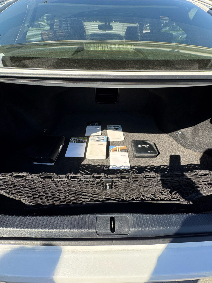 Lexus ES-Series - Image 12