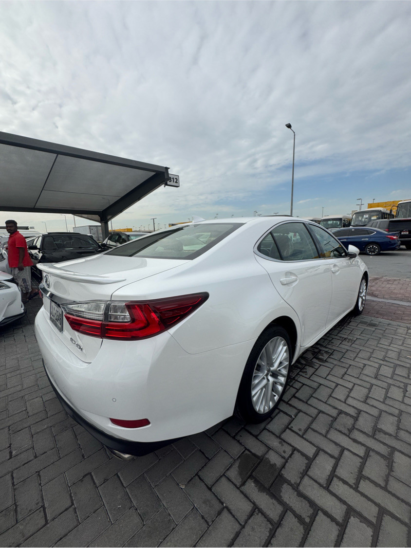 Lexus ES-Series - Image 5