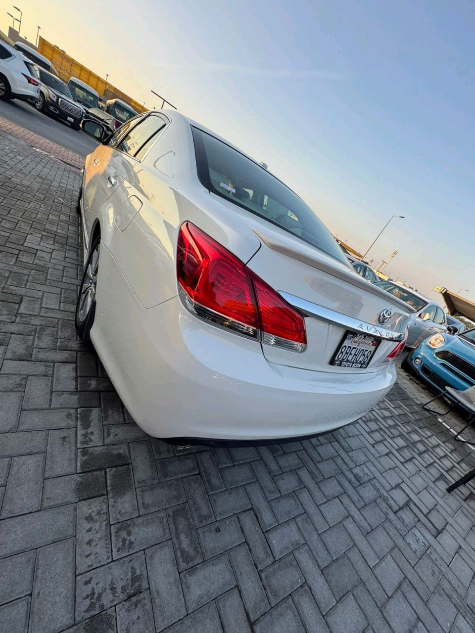 Toyota Avalon - Image 5