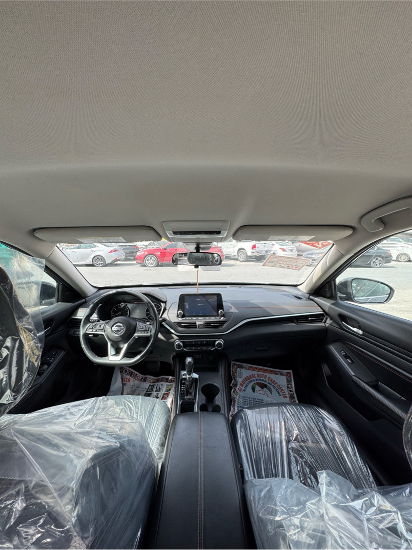Nissan Altima - Image 8