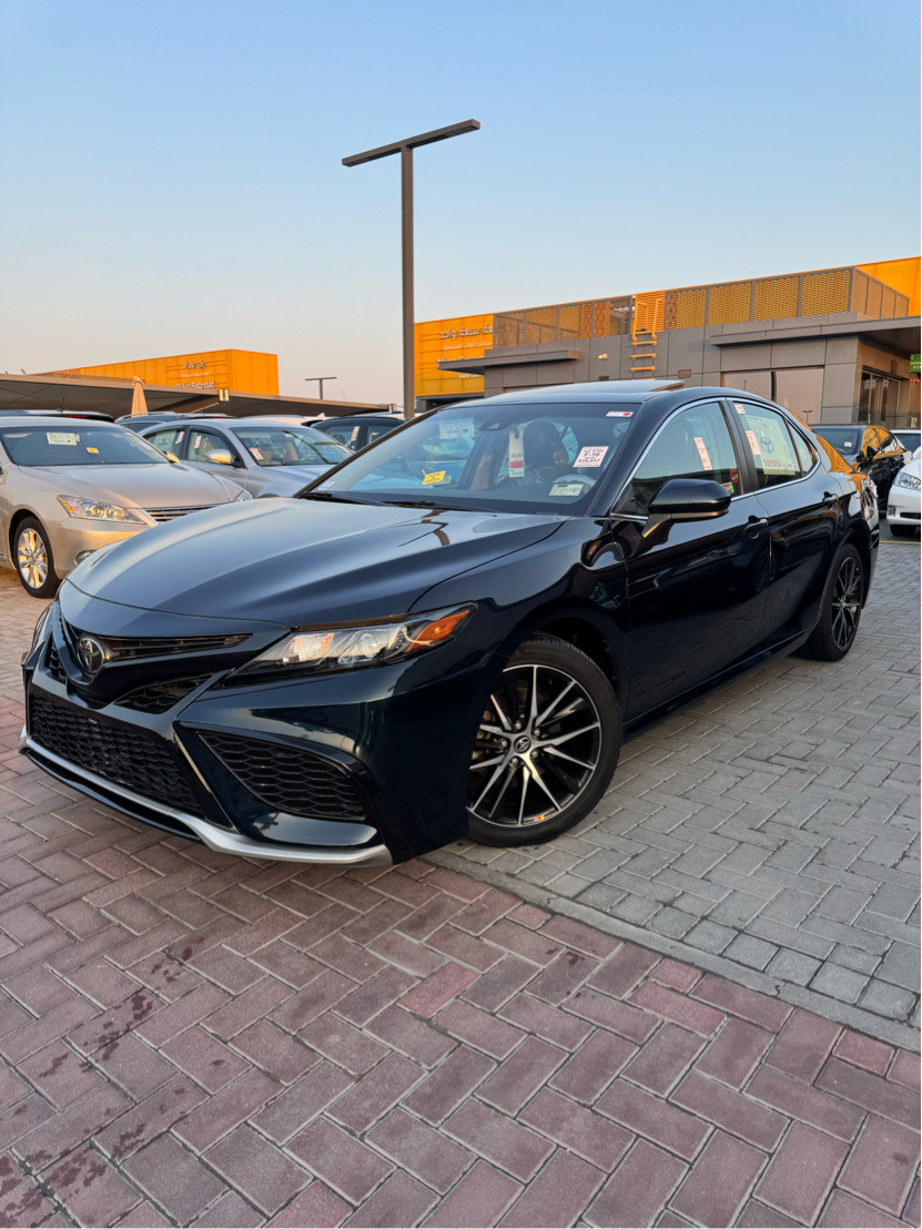 Toyota Camry - Image 5