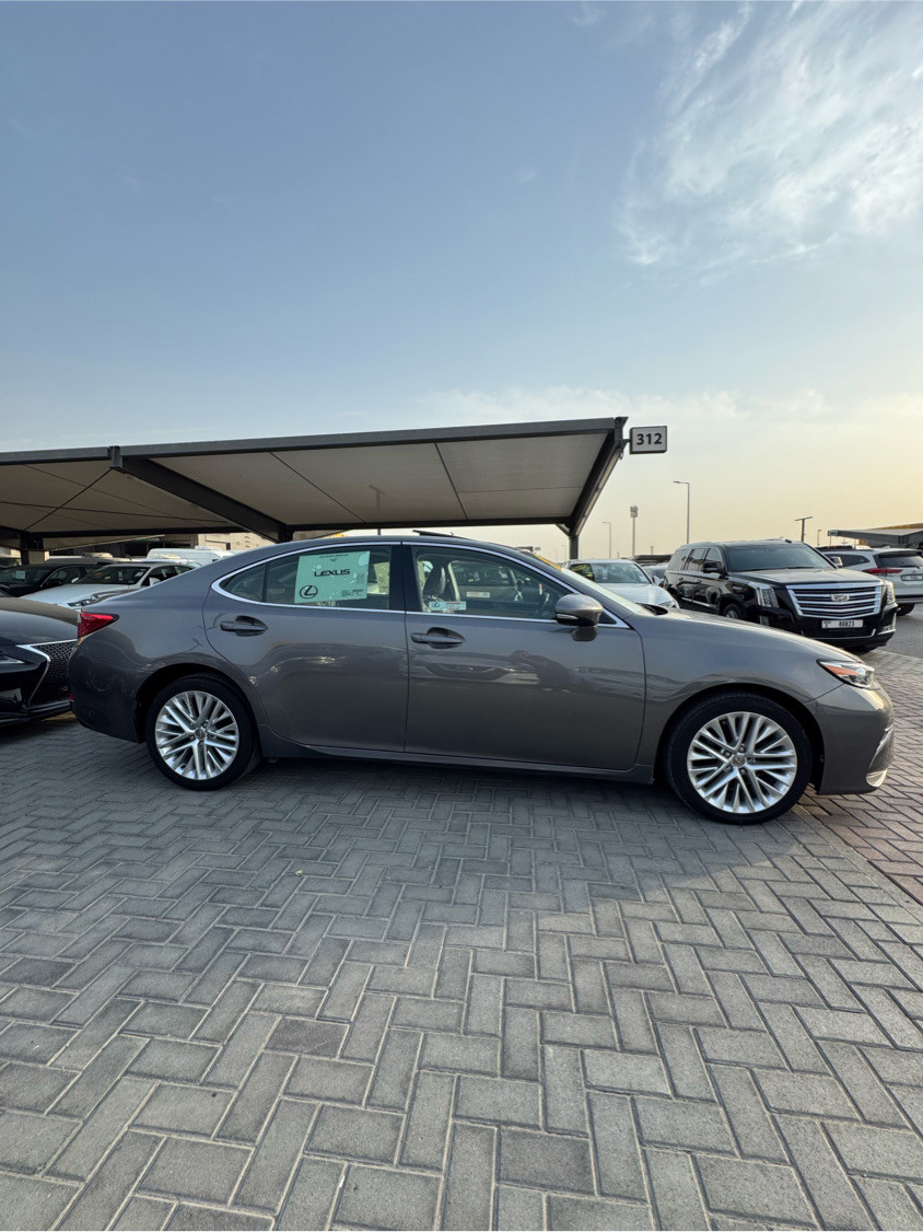 Lexus ES-Series - Image 7