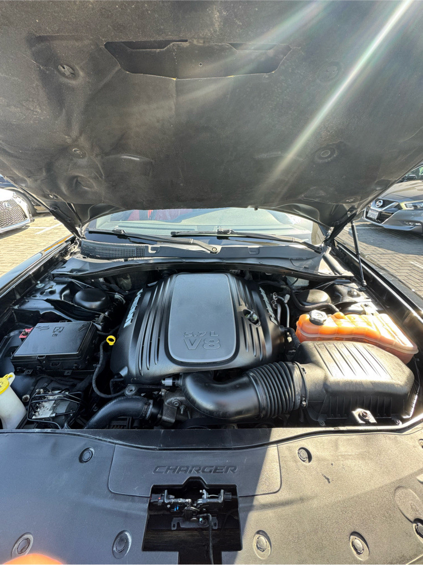 Dodge Charger - Image 7