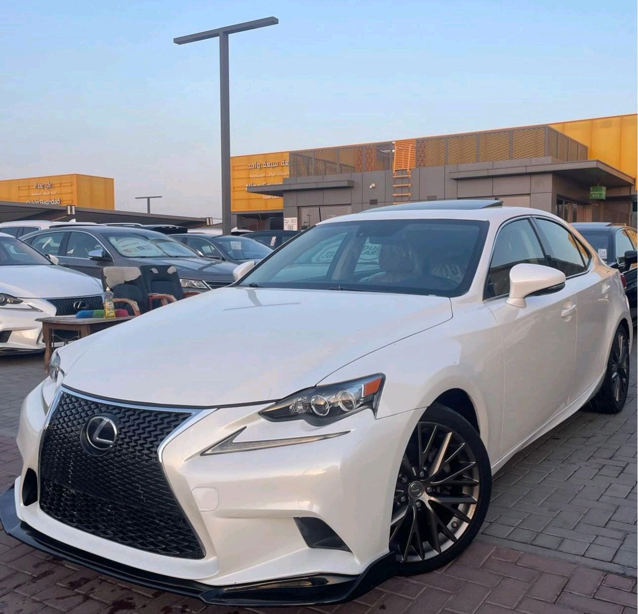 Lexus IS-Series - Image 3