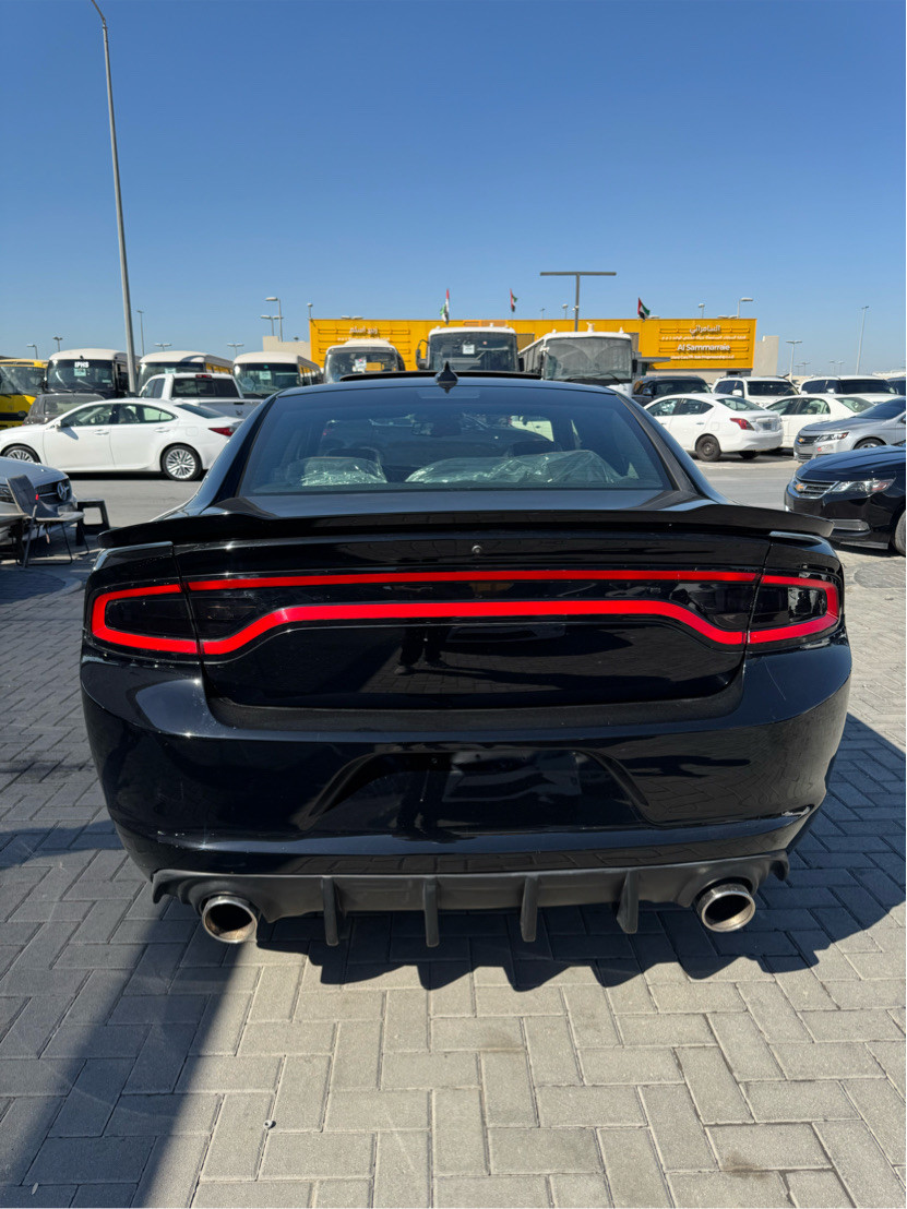 Dodge Charger - Image 4