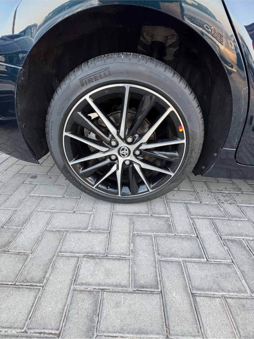 Toyota Camry - Image 8