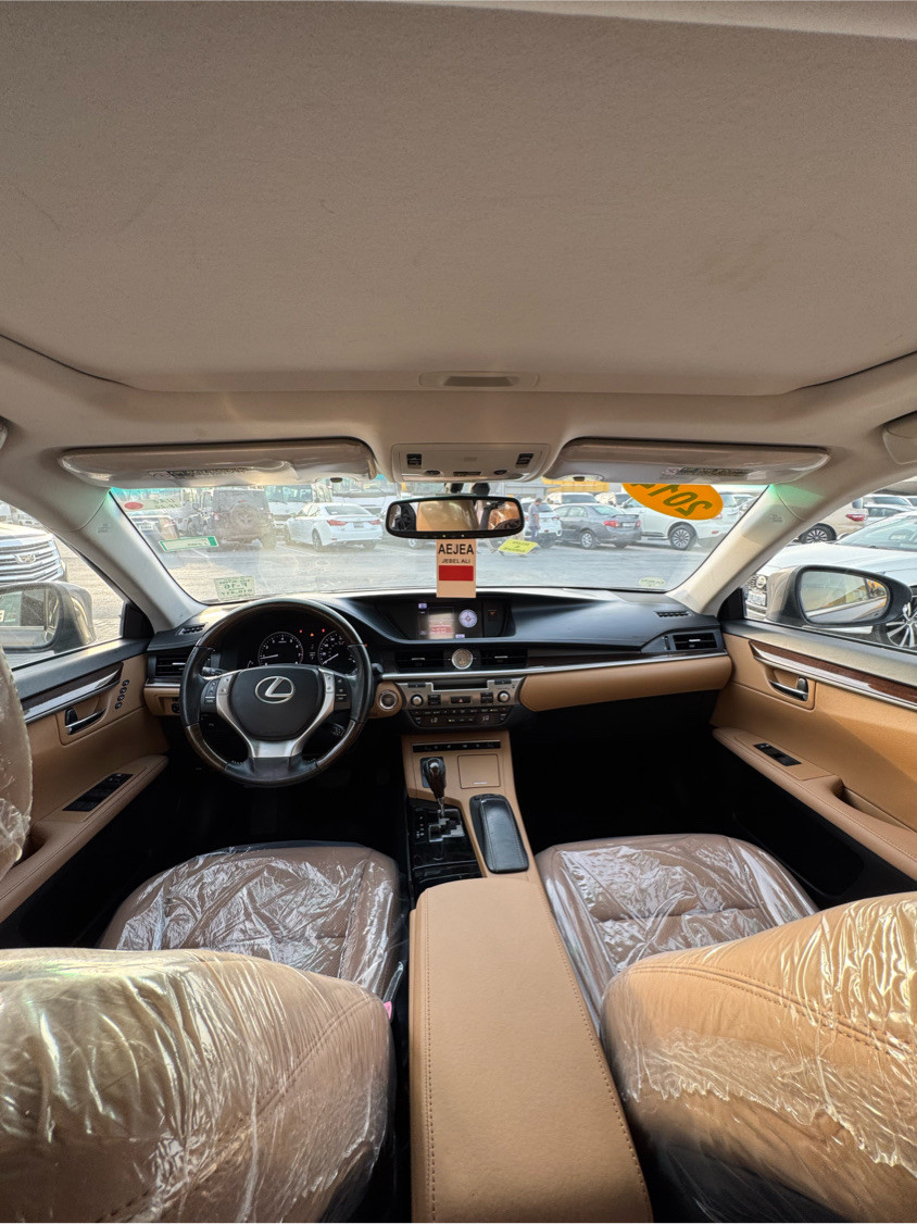 Lexus ES-Series - Image 10