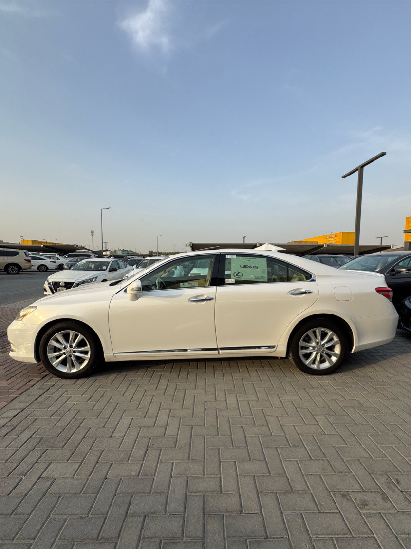 Lexus ES-Series - Image 5