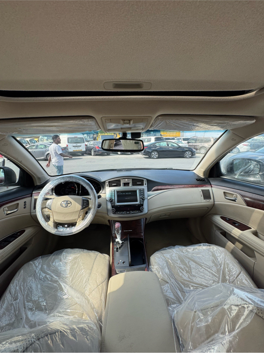 Toyota Avalon - Image 10