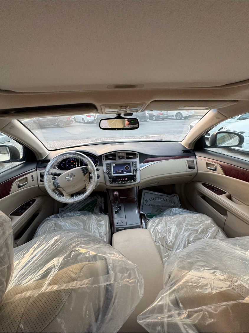 Toyota Avalon - Image 8