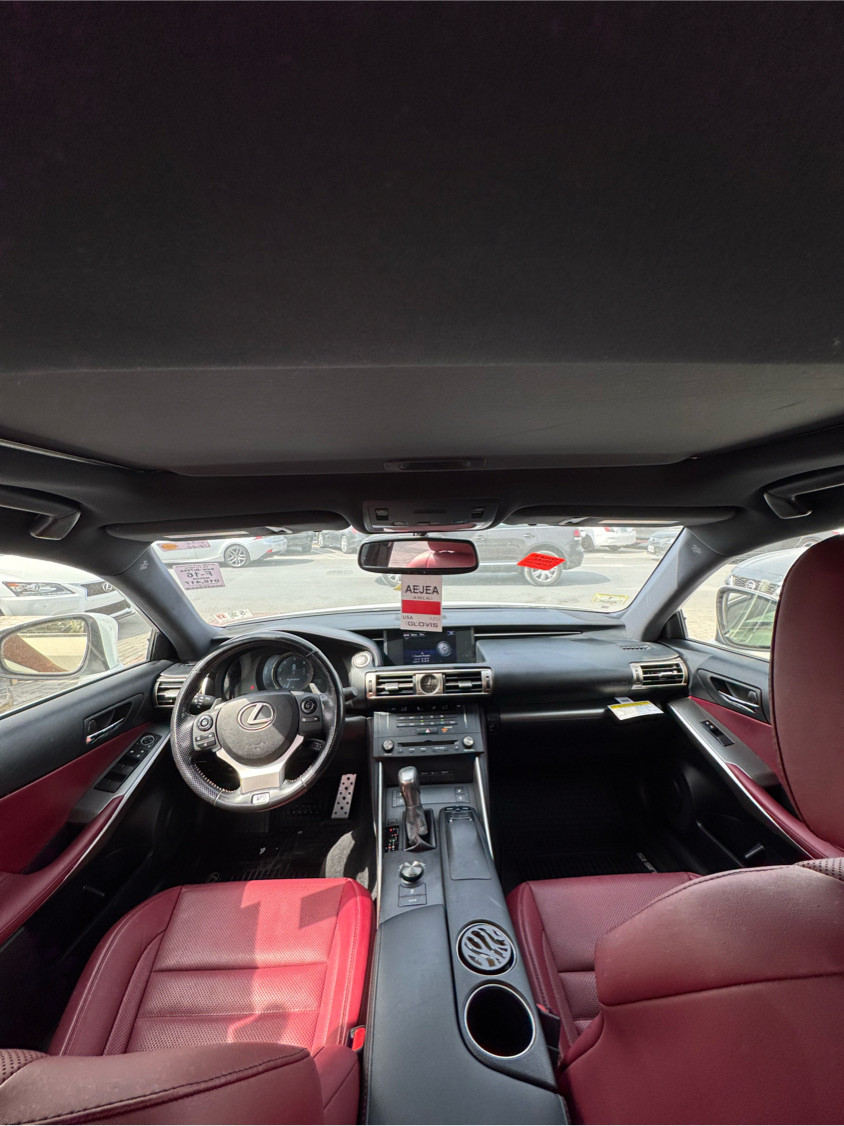 Lexus IS-F - Image 11