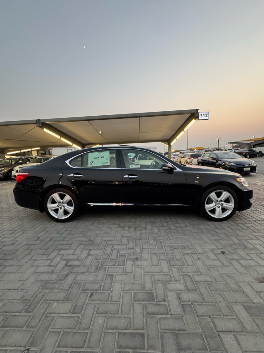 Lexus LS-Series - Image 8