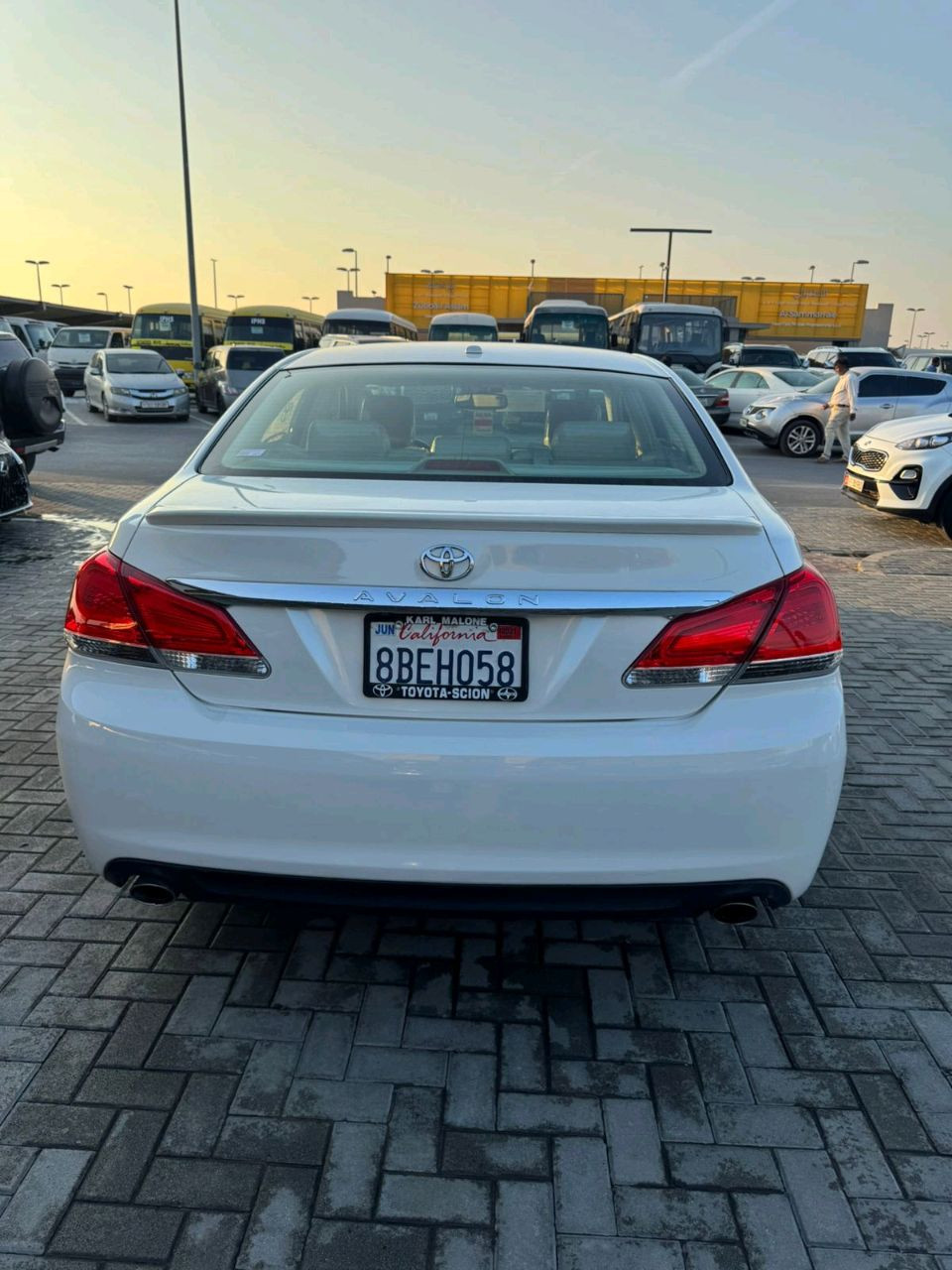 Toyota Avalon - Image 3