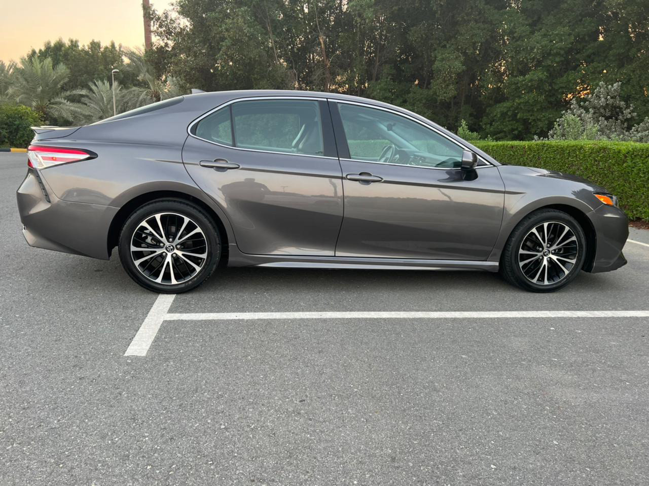 Toyota Camry - Image 4
