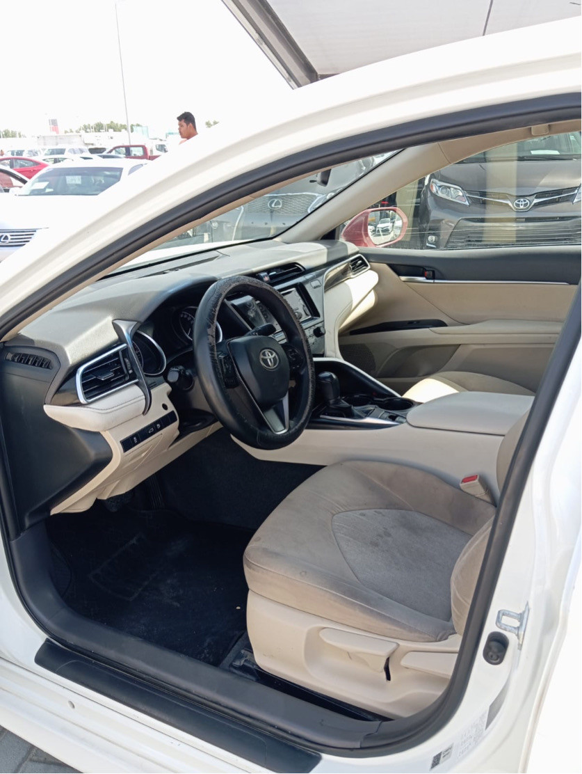 Toyota Camry - Image 11