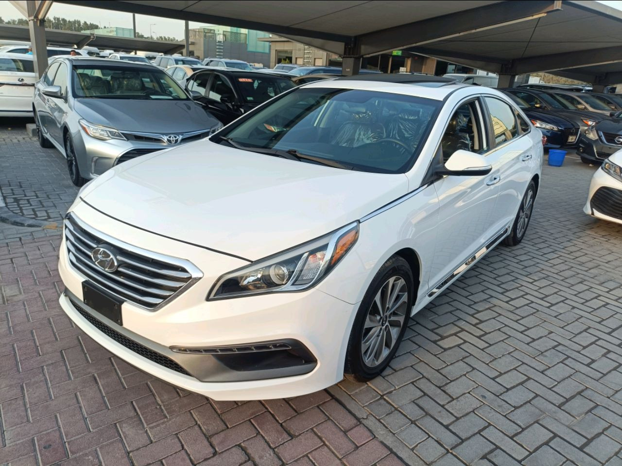 Hyundai Sonata - Image 3