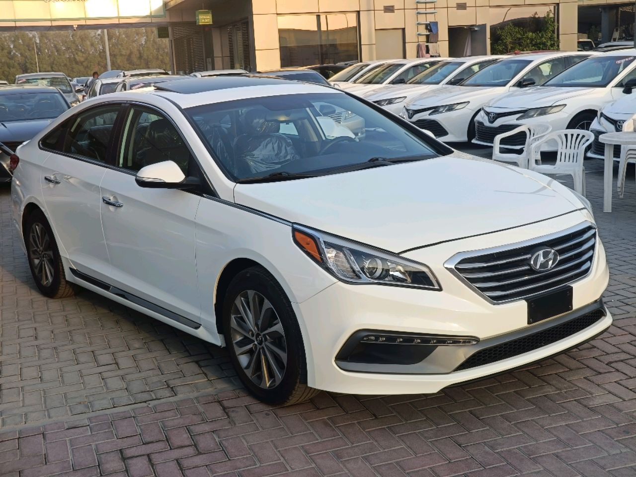 Hyundai Sonata - Image 5