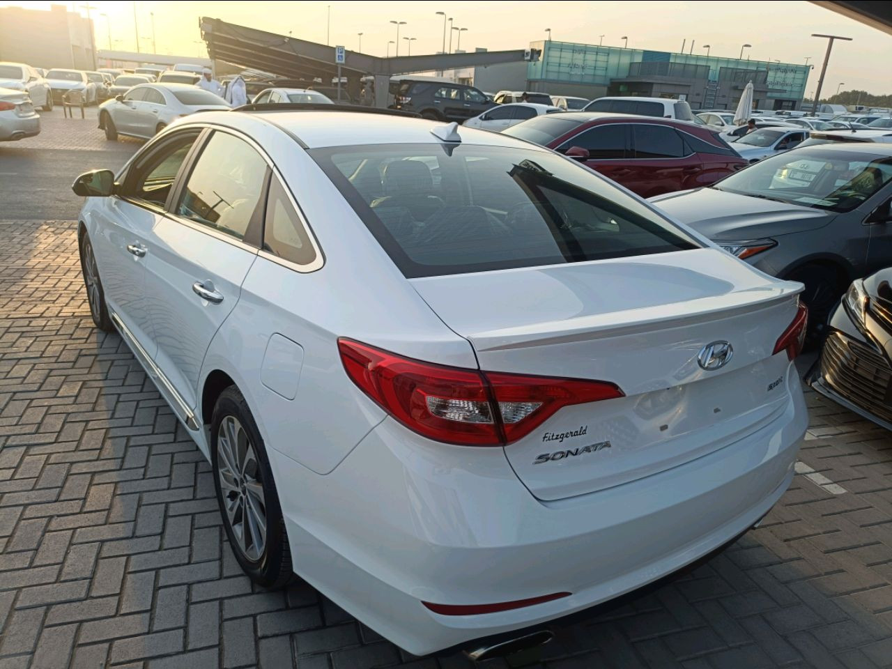 Hyundai Sonata - Image 8