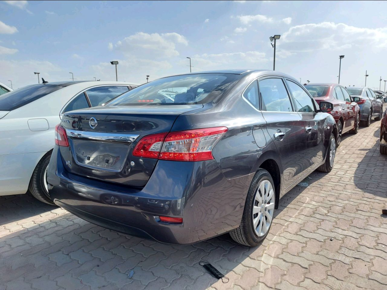Nissan Sentra - Image 3