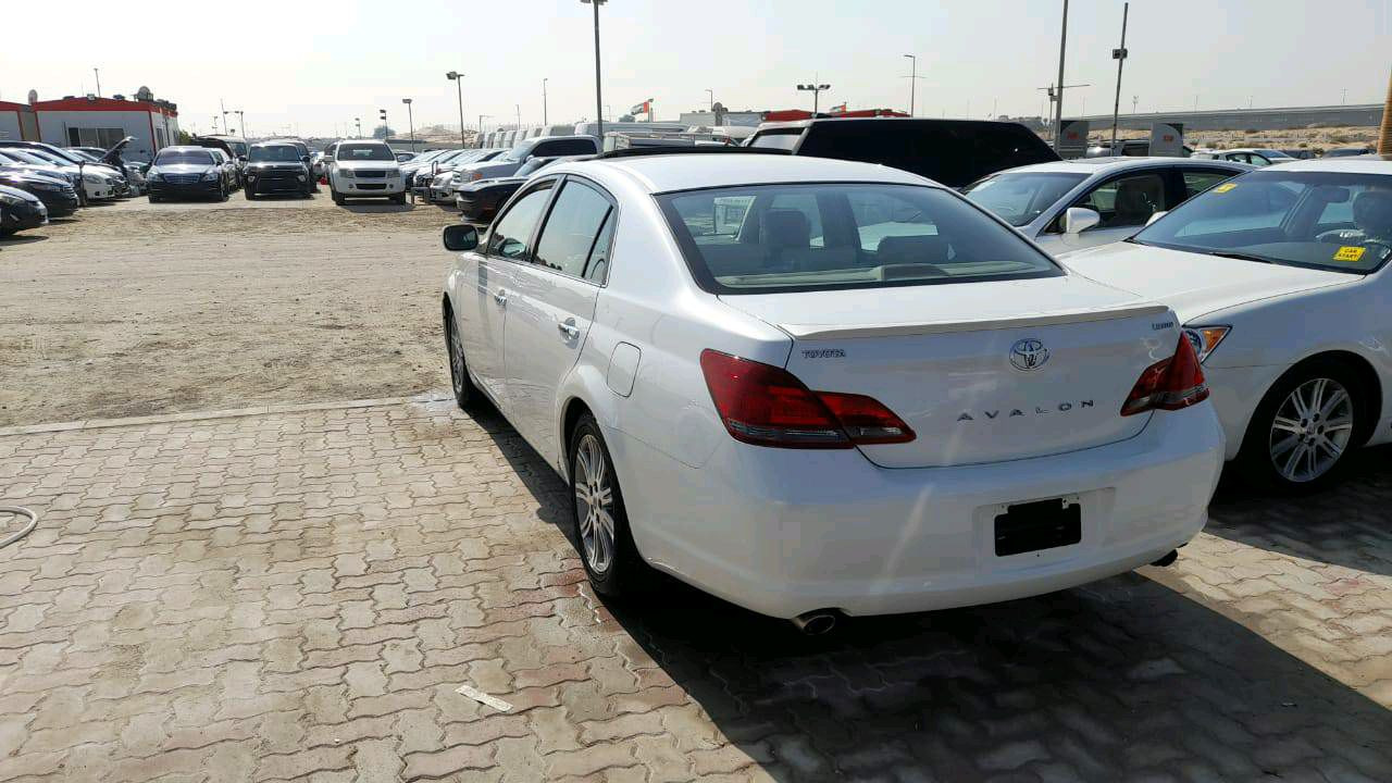 Toyota Avalon - Image 3