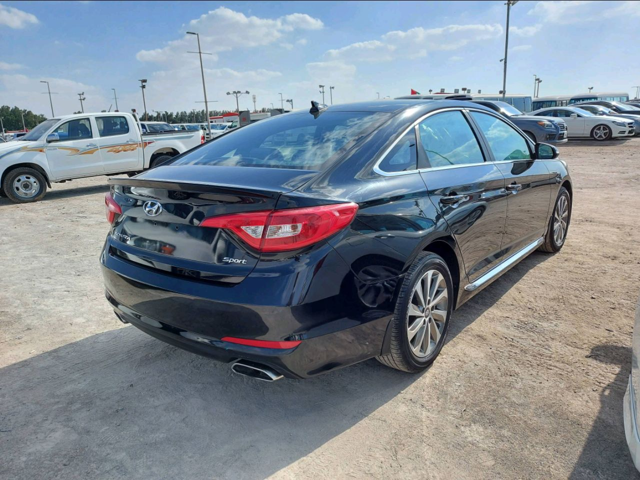 Hyundai Sonata - Image 3