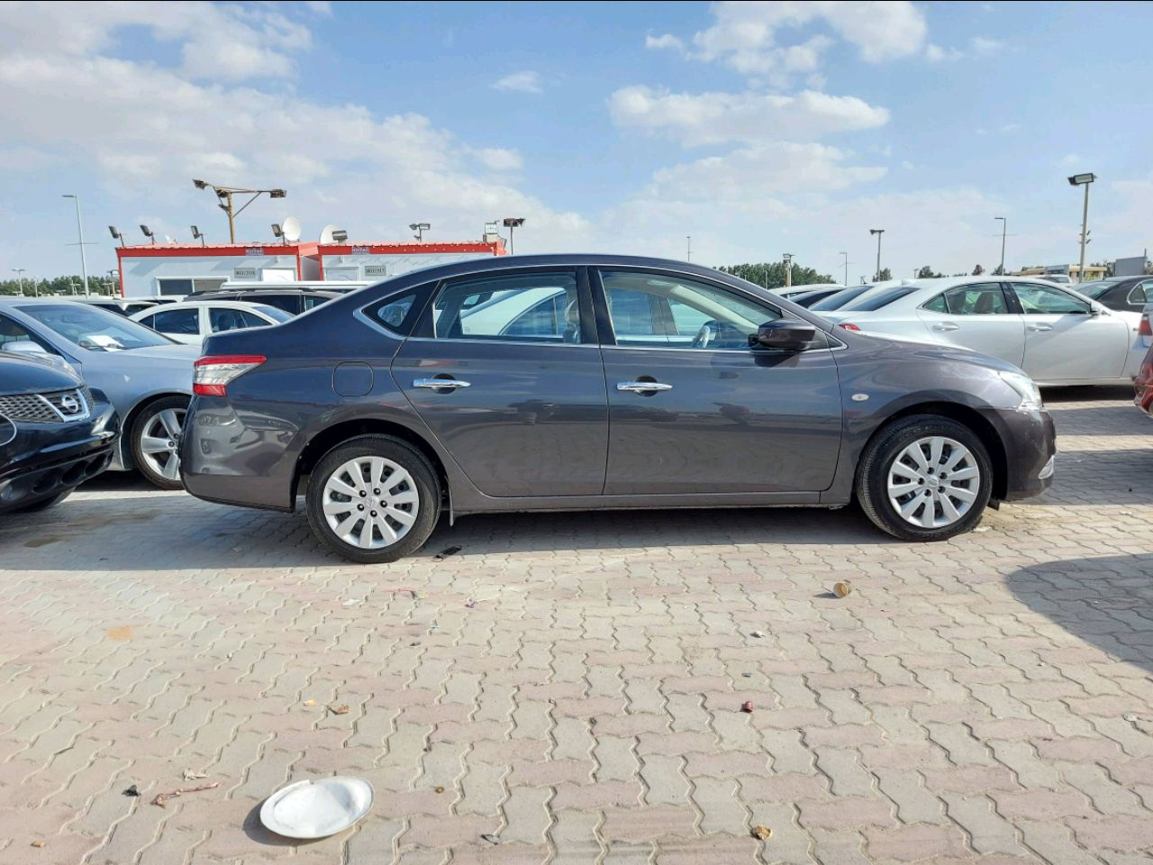 Nissan Sentra - Image 5
