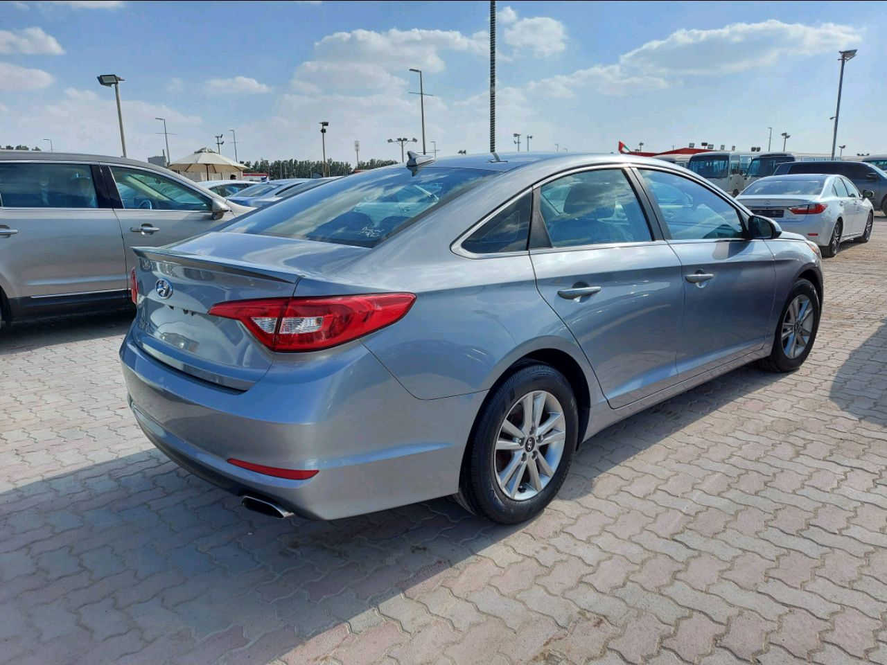 Hyundai Sonata - Image 3