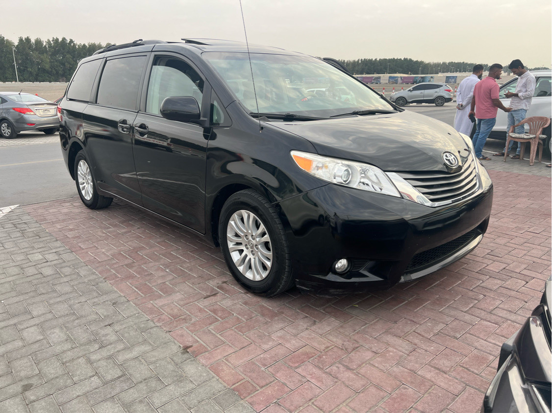 Toyota Sienna - Image 7