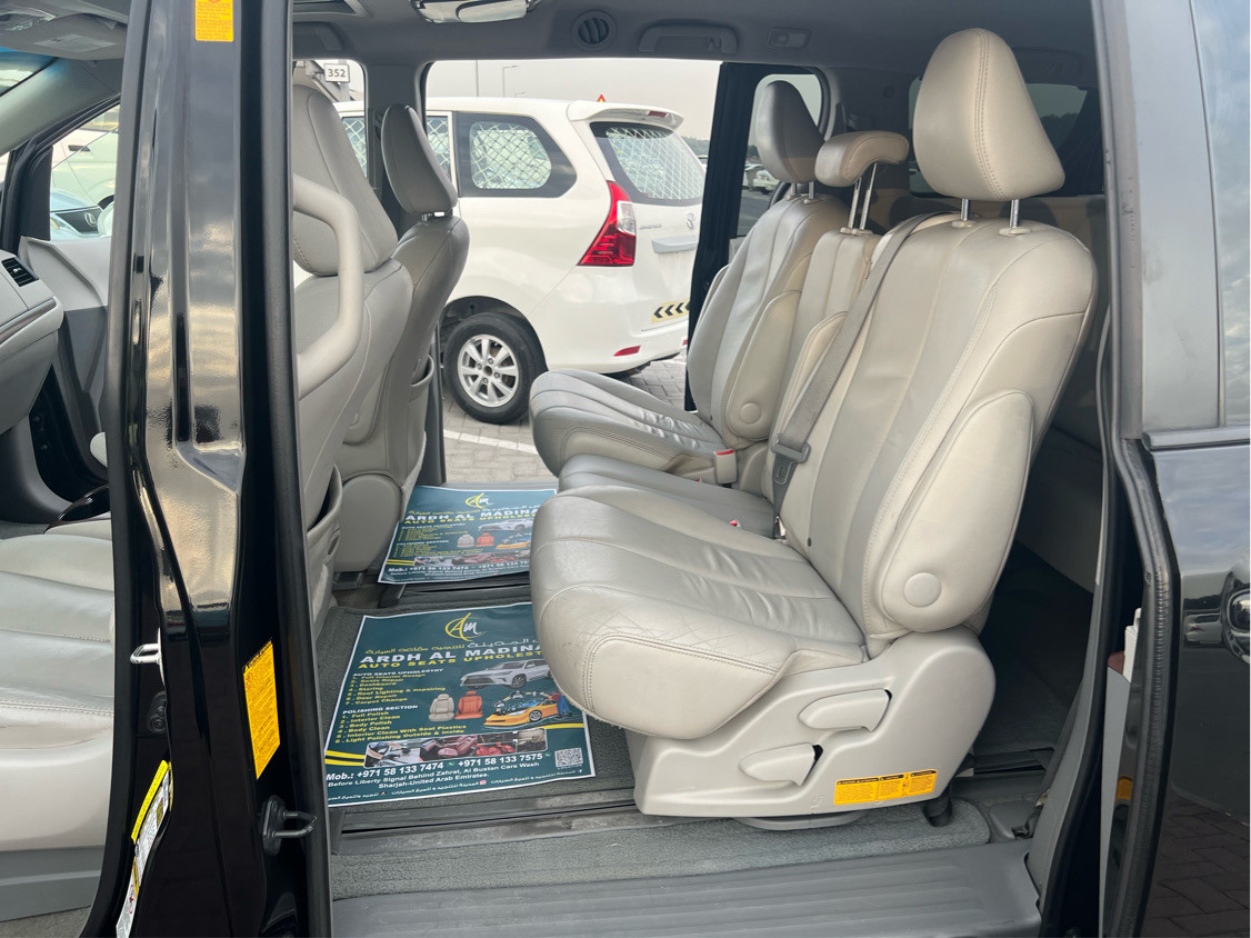 Toyota Sienna - Image 9