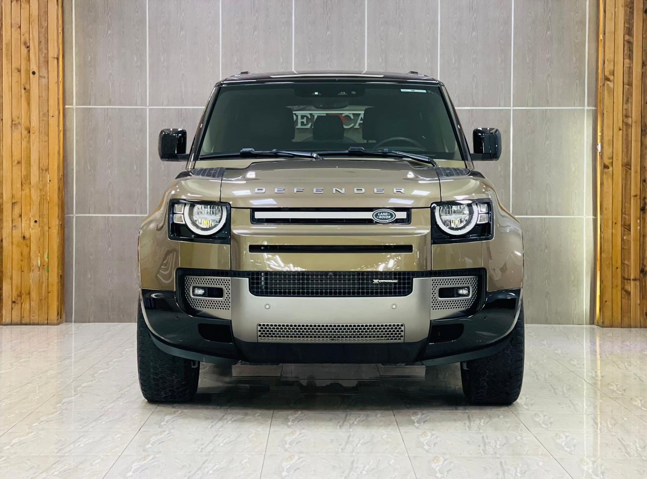 Land Rover Defender - Image 3