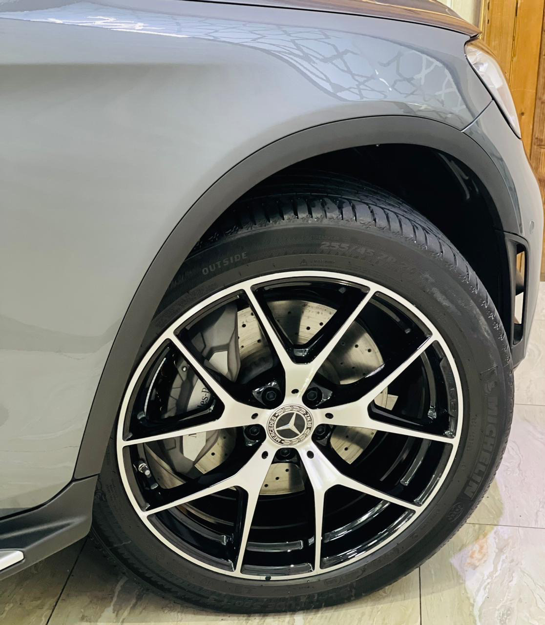 Mercedes Benz GLC - Image 17