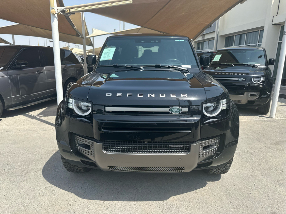 Land Rover Defender - Image 7