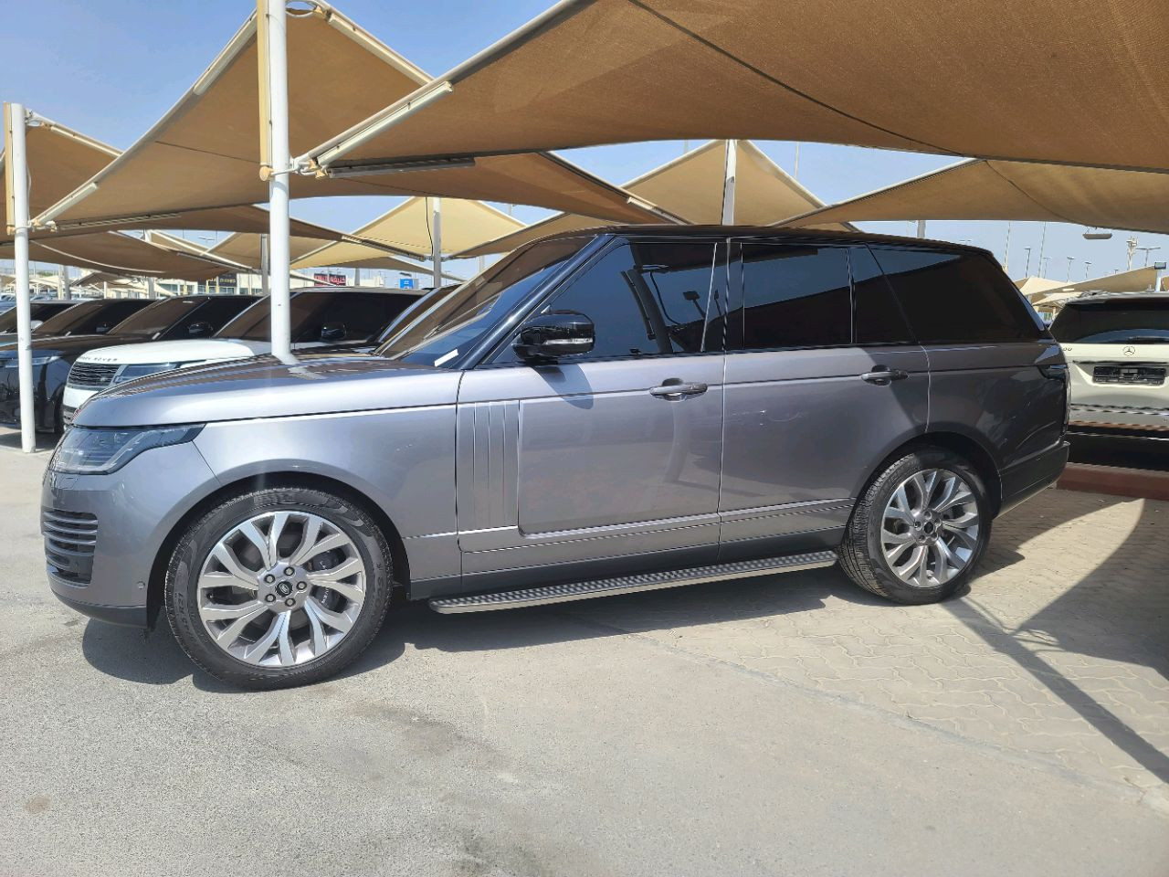 Range Rover Vogue - Image 19