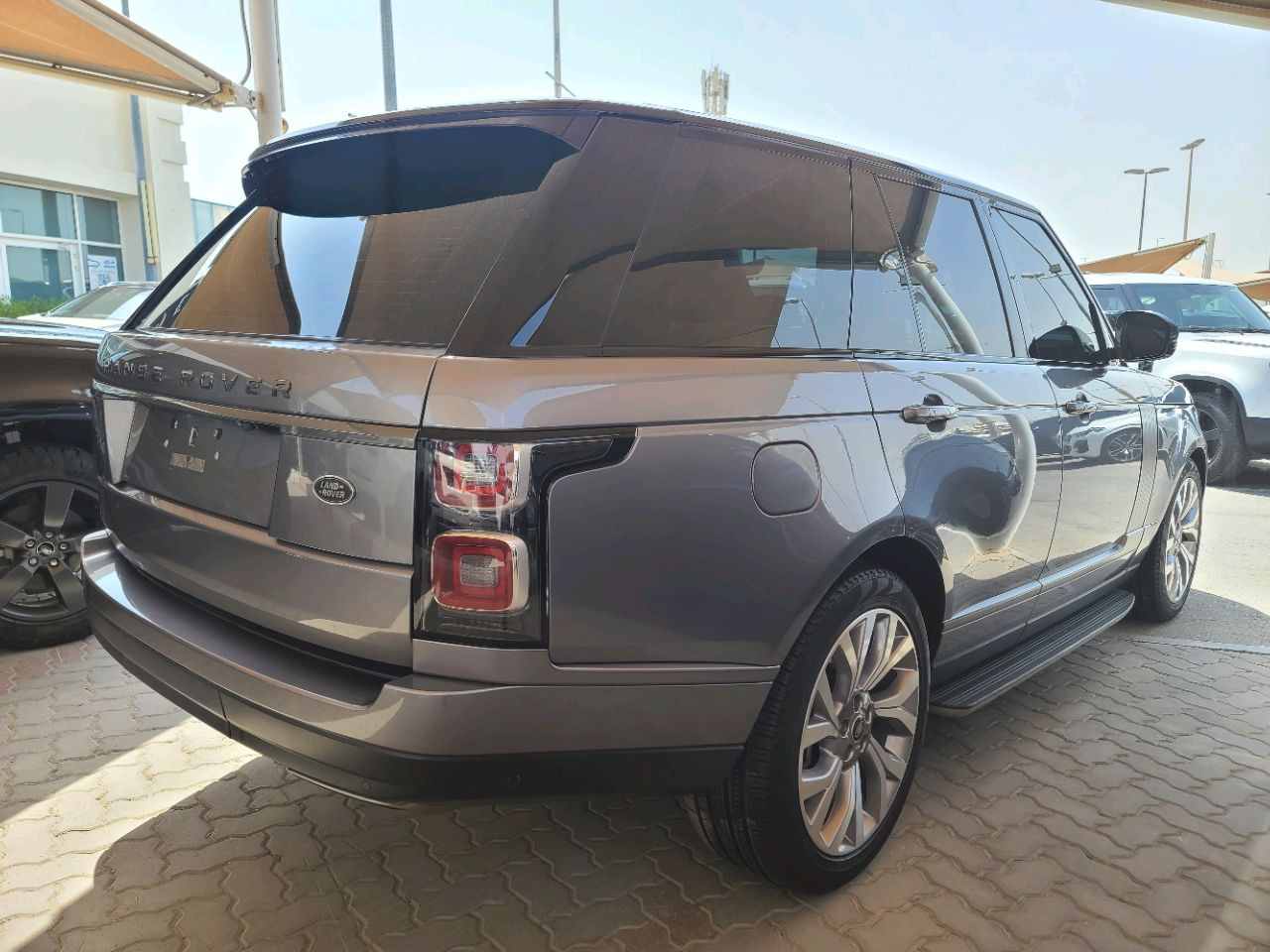 Range Rover Vogue - Image 17